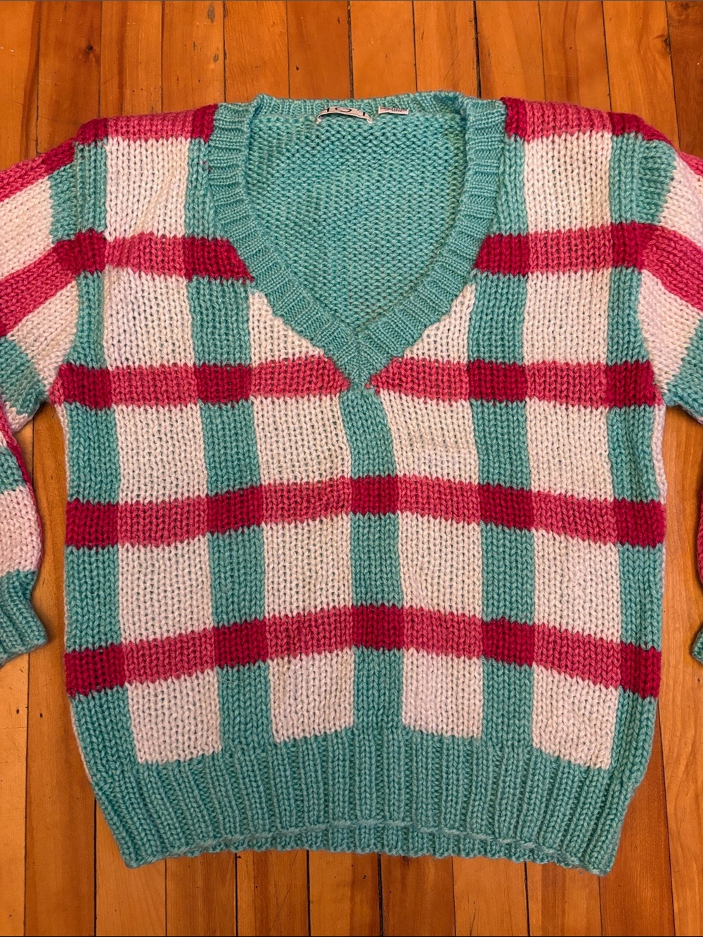 Vintage Plaid V-Neck Acrylic Sweater in Aqua, Pink & Cream - Modern Large